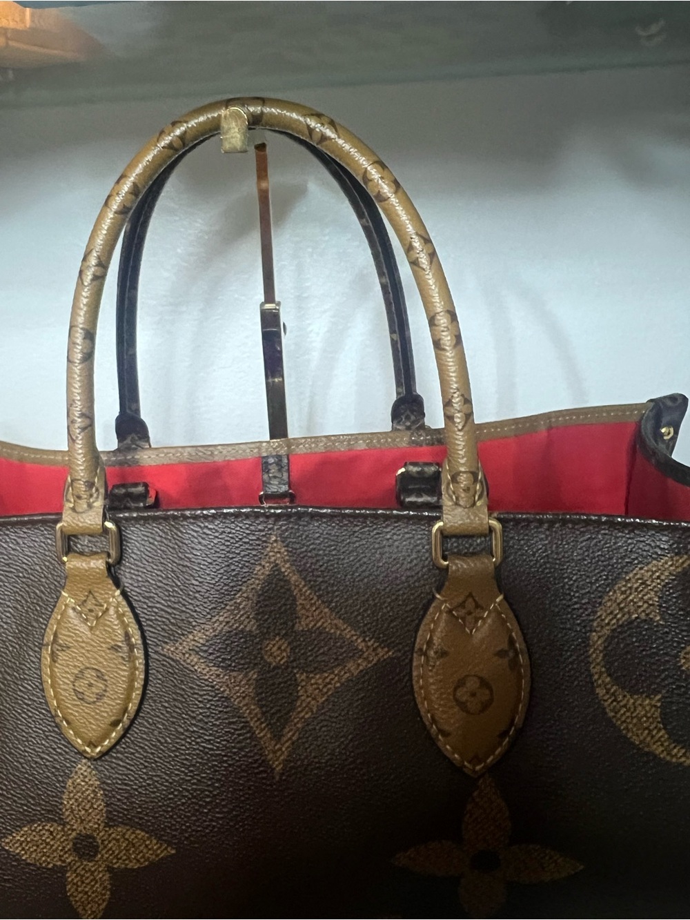 Louis Vuitton OnTheGo GM tote - Picture 5 of 16
